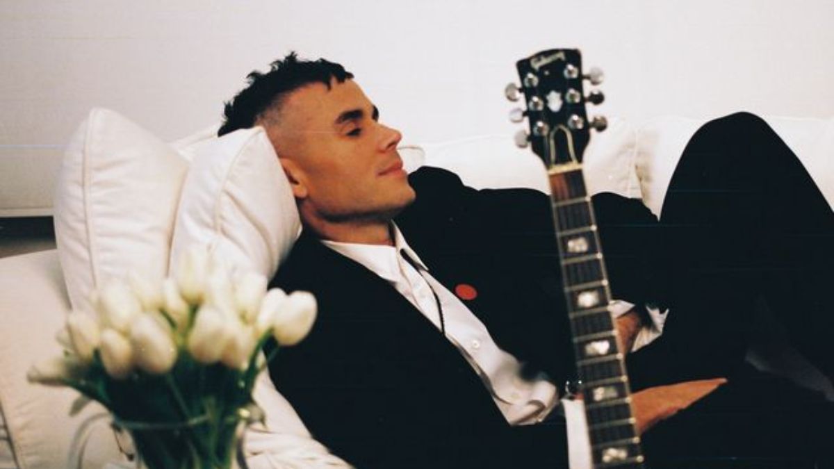 Rostam révèle la version originale du "Campus" de Vampire Weekend : streaming