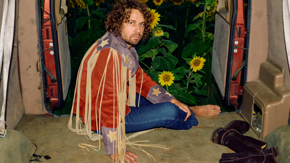Kevin Morby annonce Little Wide Open, produit par Aaron Dessner, et partage "Javelin" : regardez