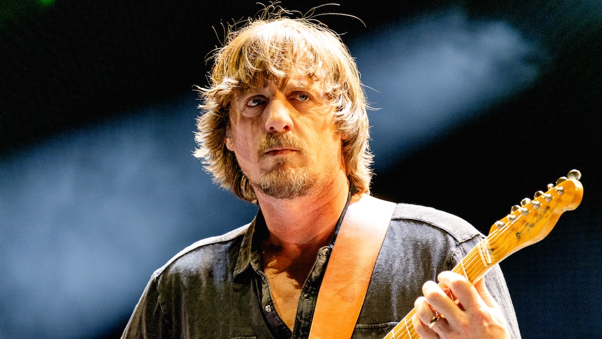 Sturgill Simpson Dances on America’s Grave on Johnny Blue Skies Album Mutiny After Midnight: Review