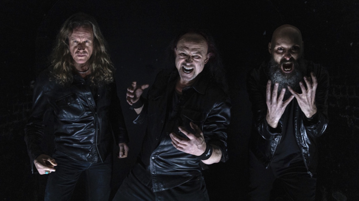 Venom annonce un nouvel album et sort le premier single "Lay Down Your Soul"
