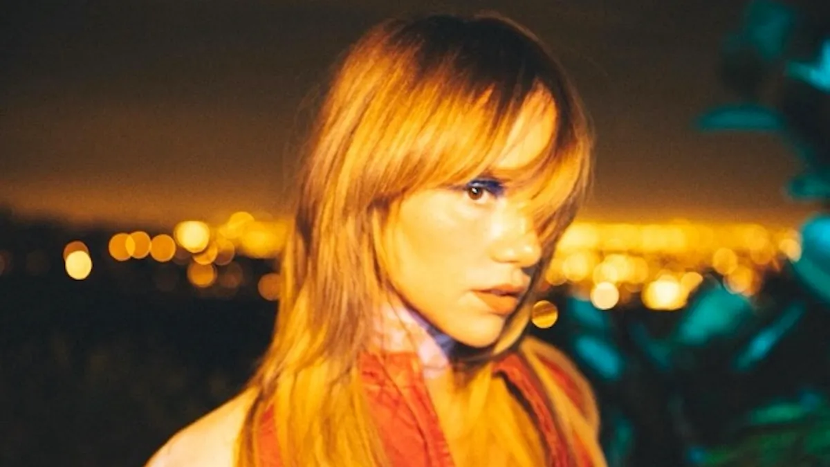 Suki Waterhouse sur Loveland et la maternité : Podcast