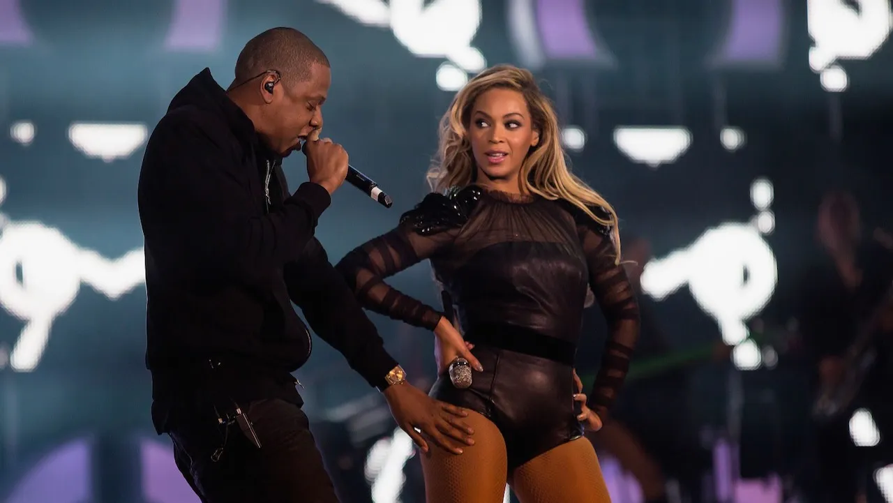 Beyoncé rejoint JAY-Z pour "Reasonable Doubt" au Yankee Stadium : regardez