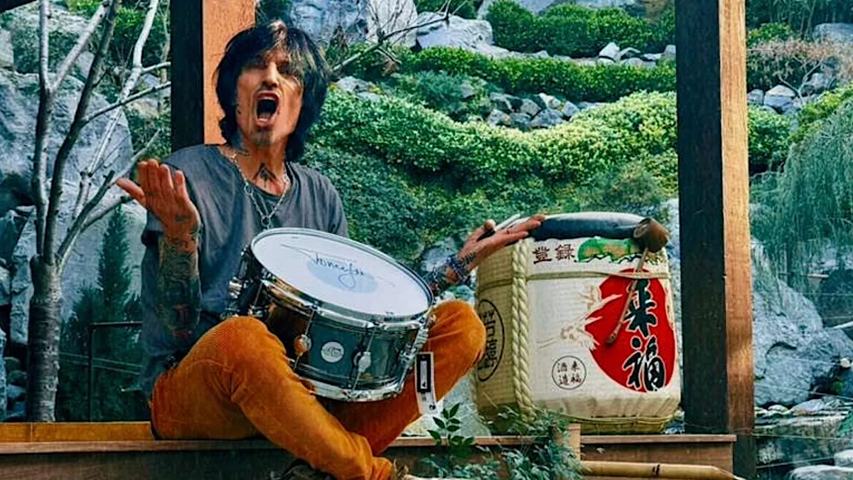 Tommy Lee explique pourquoi il a toujours "le même poids depuis le putain de lycée"