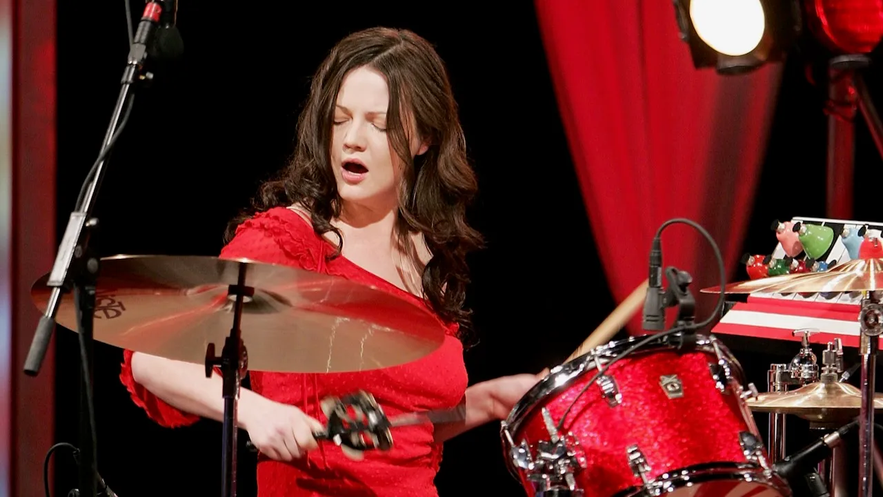 Daily Mail a suivi et photographié la mauvaise femme tout en essayant de retrouver Meg White