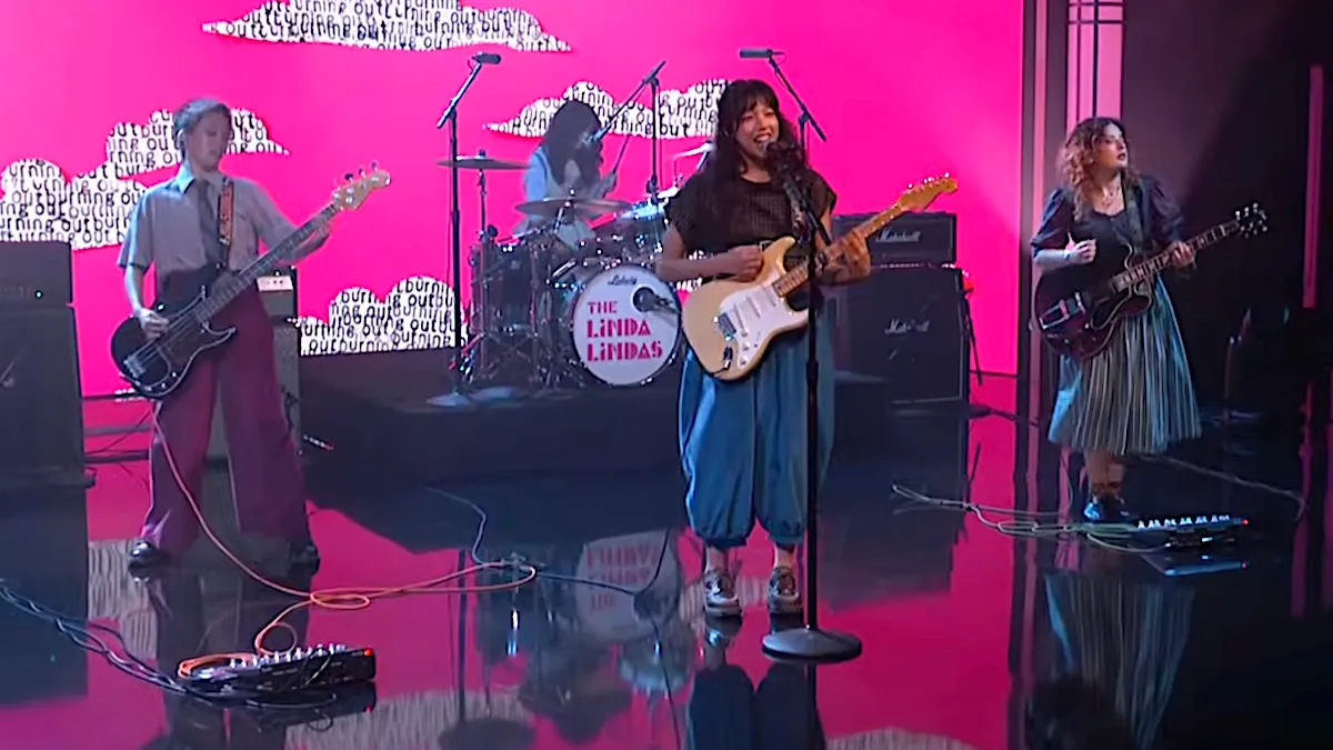 Les Linda Lindas interprètent "Burning Out" sur Jimmy Kimmel Live