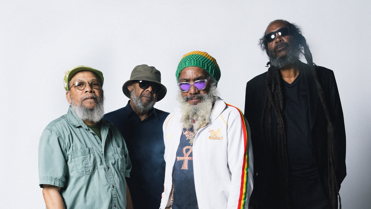 Bad Brains annonce un nouvel album de ses premiers morceaux et lance "Pay to C*m"