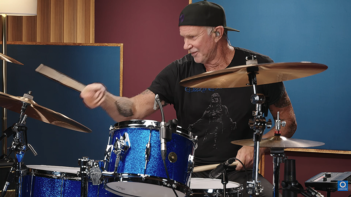 Chad Smith du RHCP joue "Fairies Wear Boots" de Black Sabbath