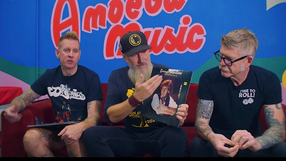 Mastodon choisit les albums de RUSH, Björk et Barry Manilow sur "What's In My Bag?"