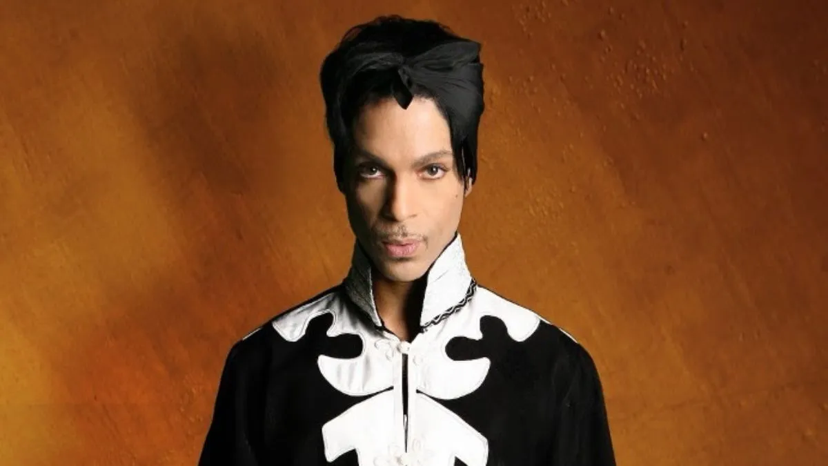 Prince's 3121 obtient une édition étendue, un album live et un film de concert pour son 20e anniversaire