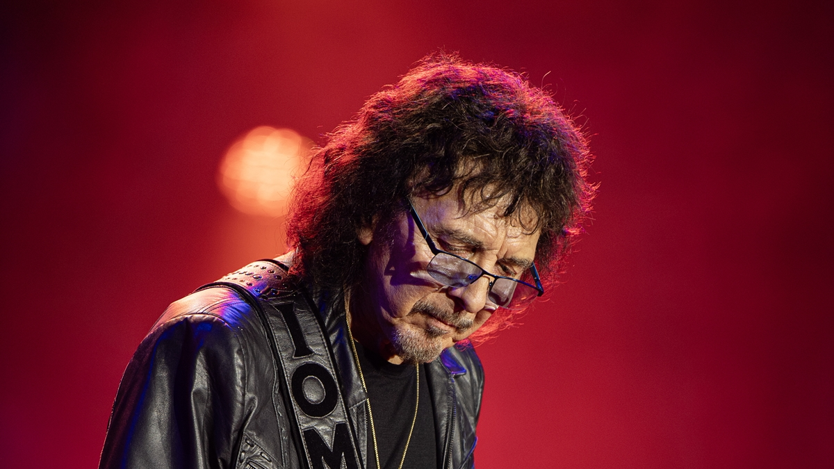 Chanson lourde de la semaine ; "Sur le soleil violent" de Tony Iommi