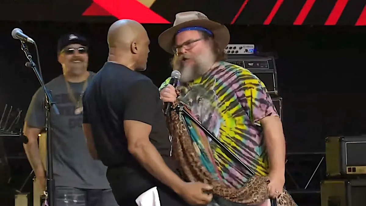 Jack Black, DMC, Tom Morello et d'autres interprètent "Walk This Way" au Power to the People